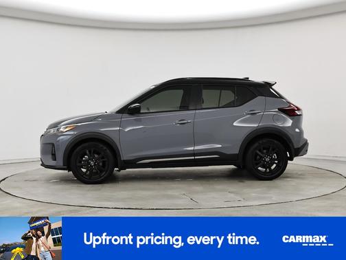 2022 Nissan Kicks SR