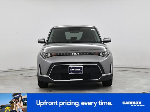 Gray 2024 Kia Soul LX