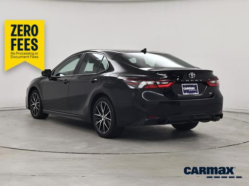 Black 2024 Toyota Camry SE