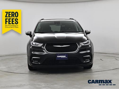 Black 2023 Chrysler Pacifica Limited