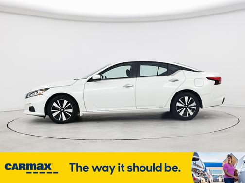 2022 Nissan Altima SV