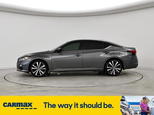 2022 Nissan Altima SR