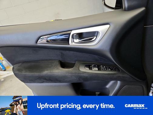 2015 Nissan Pathfinder SV