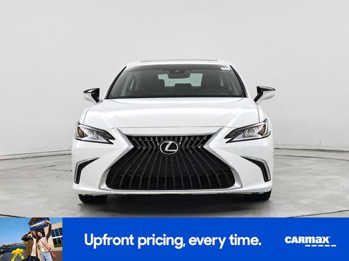 White 2022 Lexus ES 350