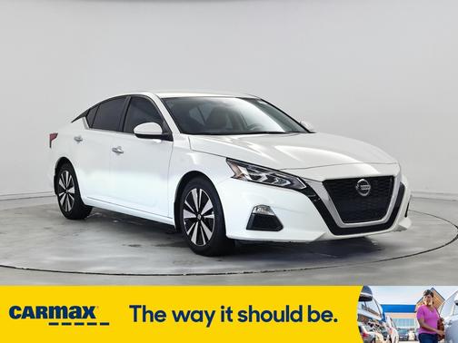 2022 Nissan Altima SV