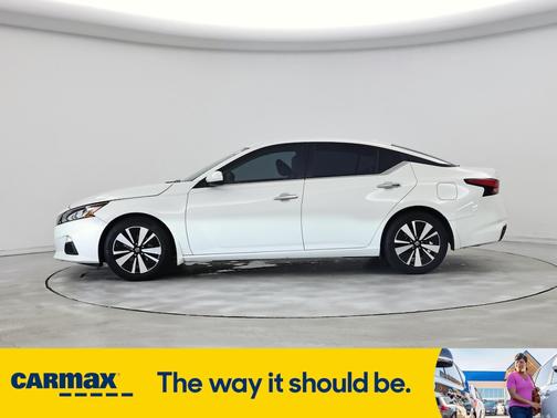 2022 Nissan Altima SV