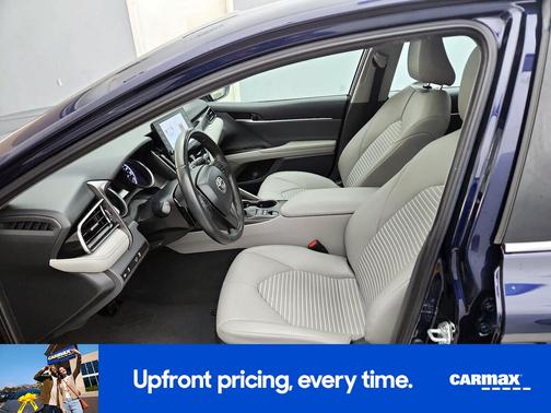 2022 Toyota Camry Hybrid SE