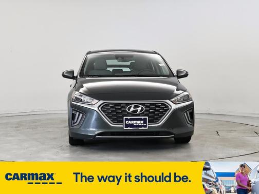 2022 Hyundai IONIQ Hybrid SE