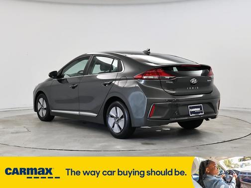 2022 Hyundai IONIQ Hybrid SE