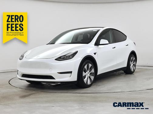 White 2023 Tesla Model Y Long Range