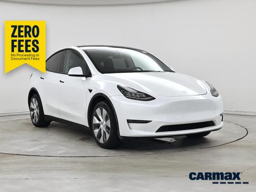 White 2023 Tesla Model Y Long Range