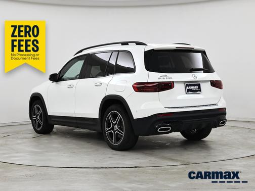 White 2024 Mercedes-Benz GLB 250