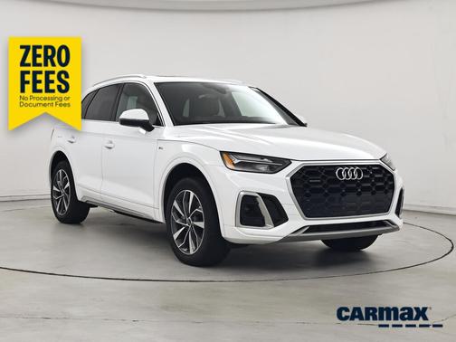 White 2024 Audi Q5 S-Line Premium