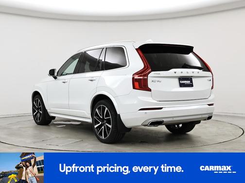 2020 Volvo XC90 T6 Momentum