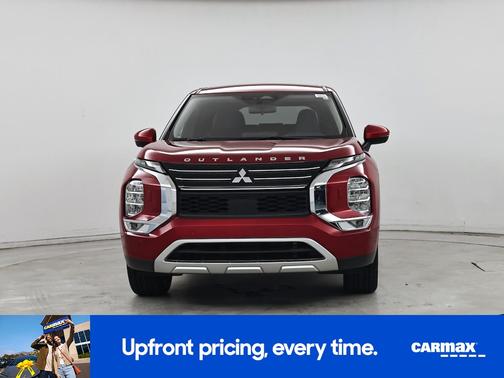 Red 2024 Mitsubishi Outlander SE