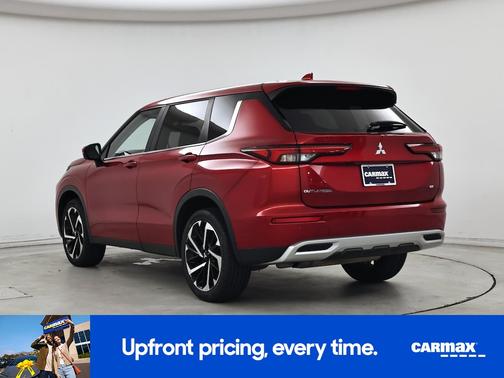 Red 2024 Mitsubishi Outlander SE