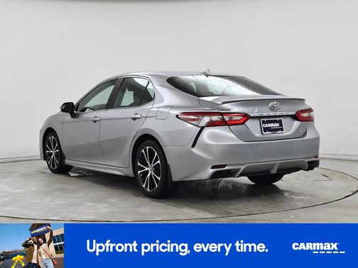 Silver 2019 Toyota Camry SE
