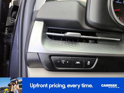 2024 Kia Carnival LX Seat Package