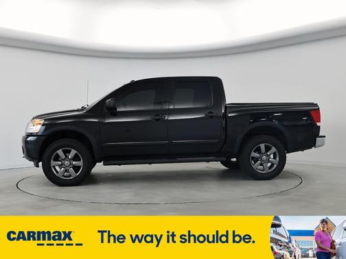 2015 Nissan Titan SV