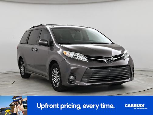 2019 Toyota Sienna XLE