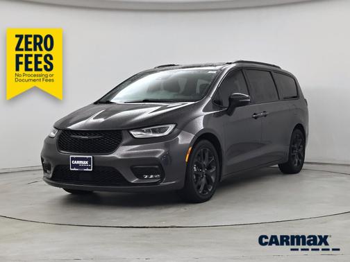 Gray 2023 Chrysler Pacifica Touring L