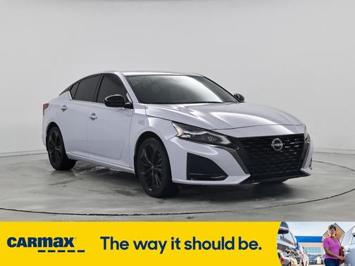 2023 Nissan Altima SR