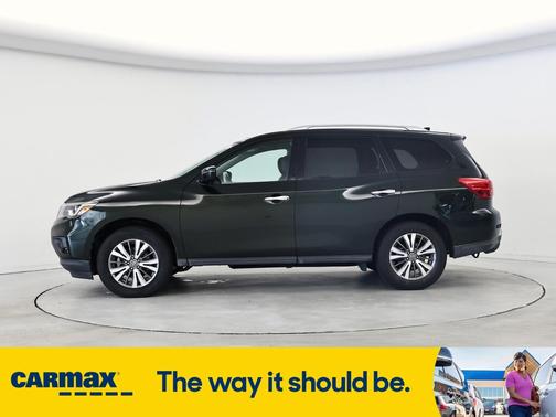 2019 Nissan Pathfinder SV