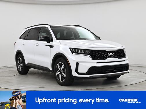 White 2023 Kia Sorento S