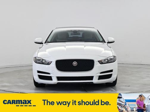 2017 Jaguar XE