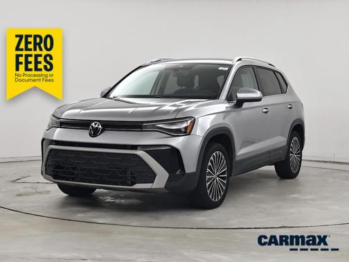 Silver 2025 Volkswagen Taos SE