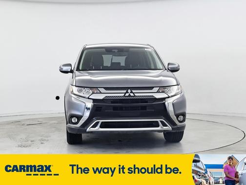 2020 Mitsubishi Outlander SE