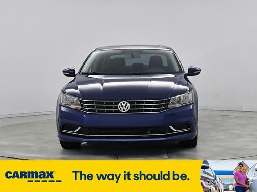 2017 Volkswagen Passat SE