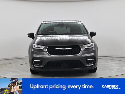 Gray 2023 Chrysler Pacifica Touring L