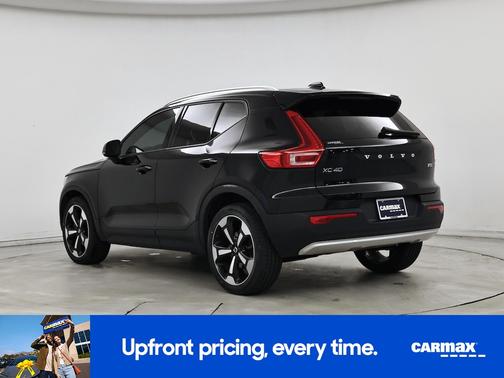 2020 Volvo XC40 T5 Momentum