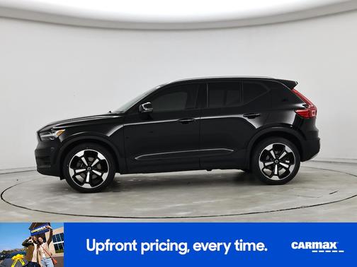 2020 Volvo XC40 T5 Momentum