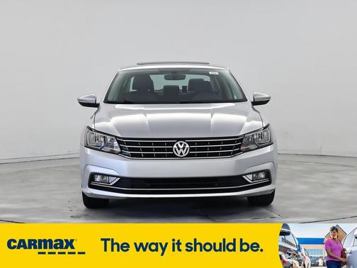 2016 Volkswagen Passat SE