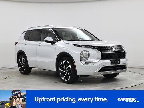 White 2024 Mitsubishi Outlander SEL