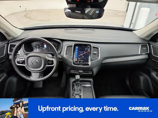 2020 Volvo XC90 T6 Momentum