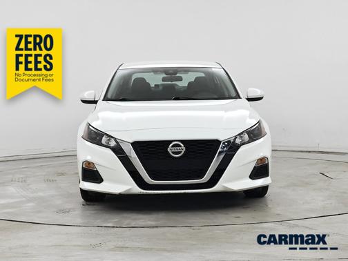 White 2022 Nissan Altima S