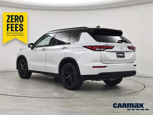 White 2024 Mitsubishi Outlander SEL Black Edition
