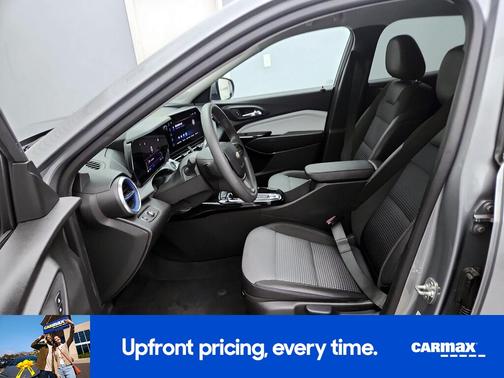 Gray 2025 Chevrolet Trax LT