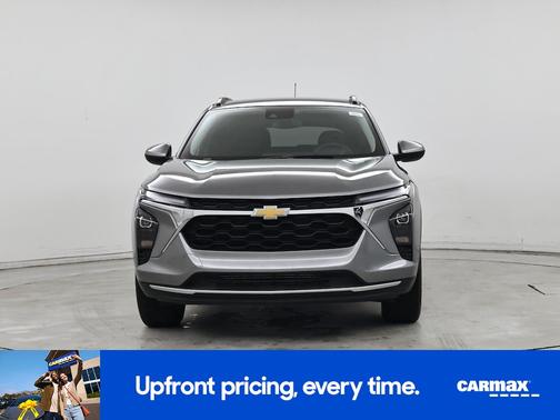 Gray 2025 Chevrolet Trax LT