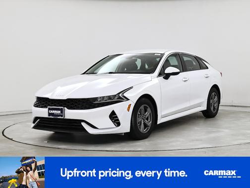 White 2023 Kia K5 LXS