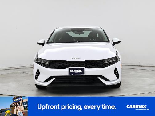 White 2023 Kia K5 LXS