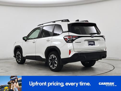 White 2025 Subaru Forester Premium