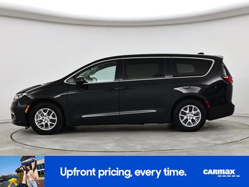 Black 2023 Chrysler Pacifica Touring L