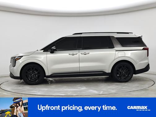 Silver 2025 Kia Carnival SX Prestige