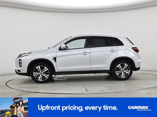 White 2025 Mitsubishi Outlander Sport SE