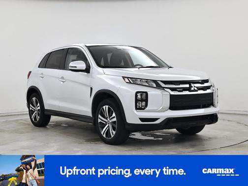 White 2025 Mitsubishi Outlander Sport SE