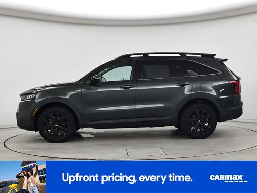 Green 2022 Kia Sorento X-Line EX